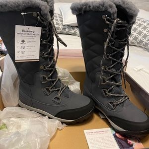 NWT Bear Paw Gray Boots Size 8